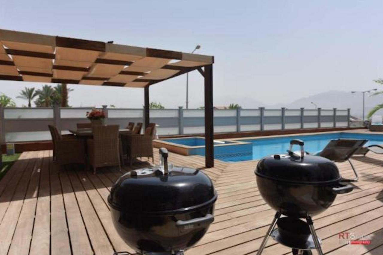 Villa With Heated Pool And Jacuzzi Sea View 300M Front Of The Beach Eilat Exterior foto